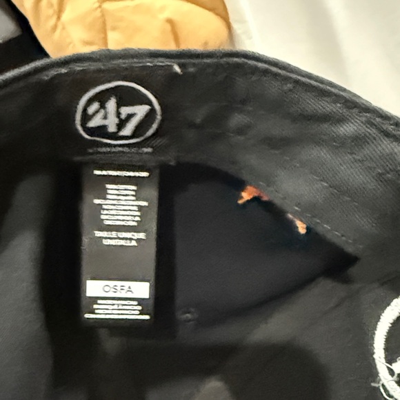 DraftKings Black Snap Back - OSFM - Picture 3 of 6